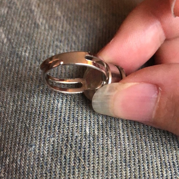 🇺🇸Fun flashing light up flower ring! - Picture 3 of 5